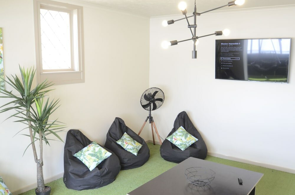 Фото Bridge Backpackers