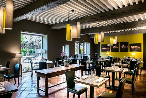 Гостиница Hostellerie La Ferme du Poulet в Вильфранше-сюре-Соне