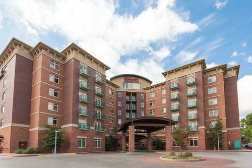 Гостиница Drury Inn & Suites Flagstaff во Флагстаффе