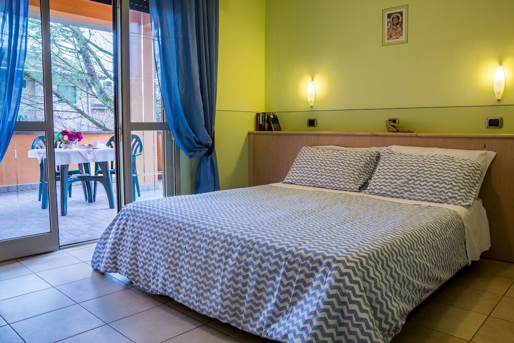 Фото Hotel Cladan