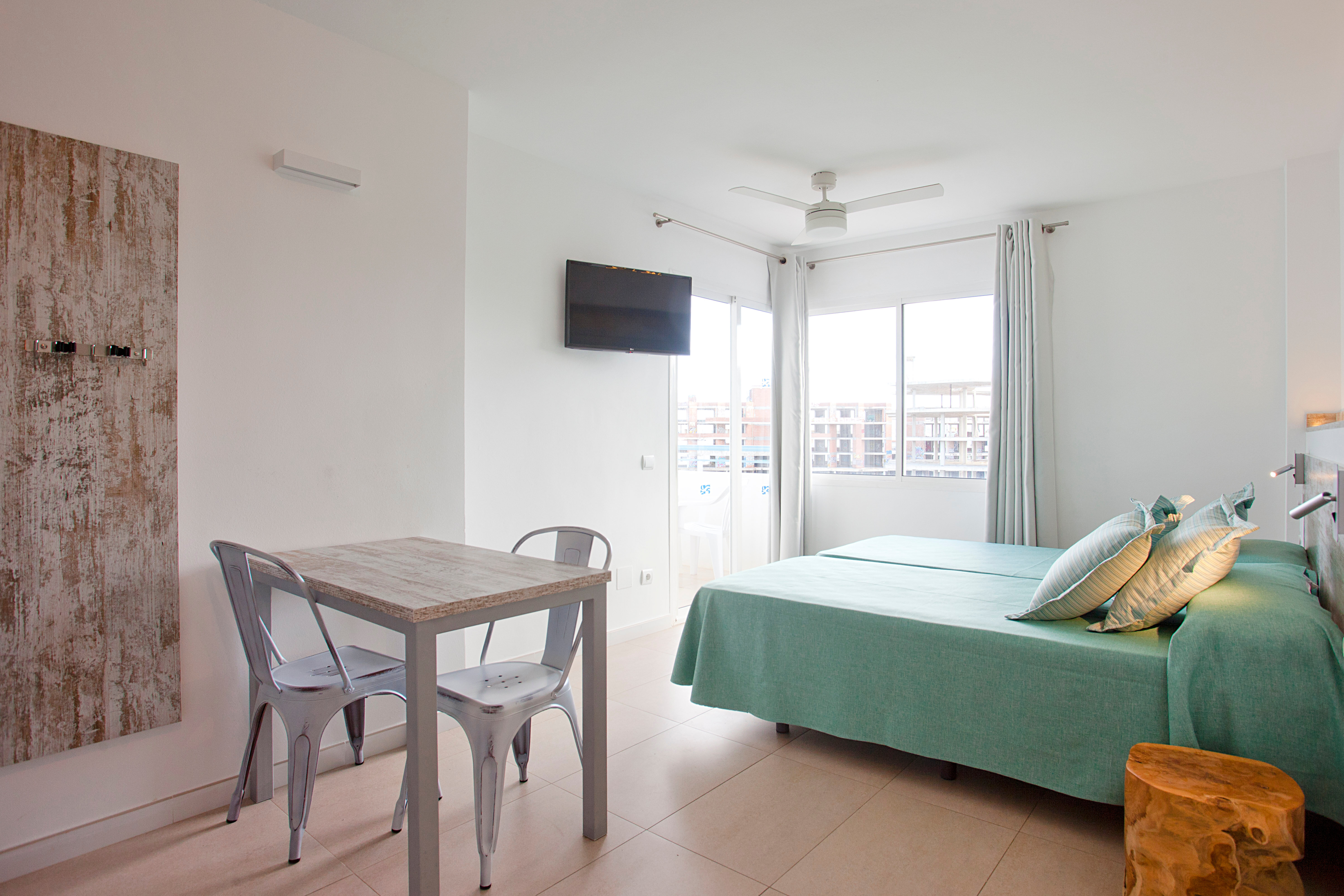 Фото Playa Bella Beach Apartments
