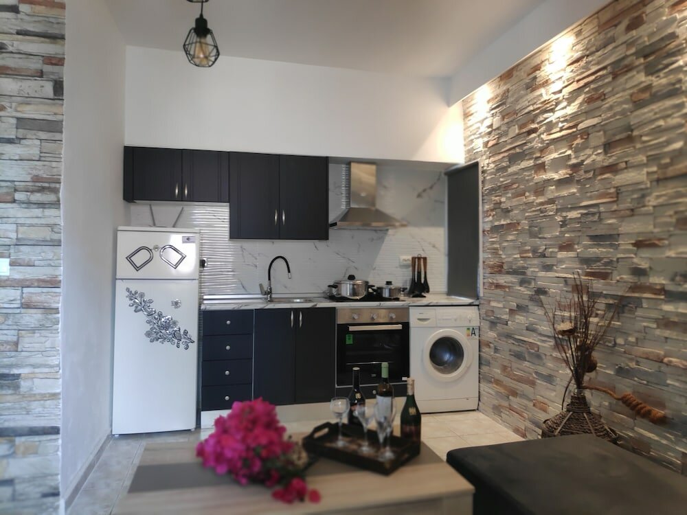 Фото MarGio Skiathos Apartments