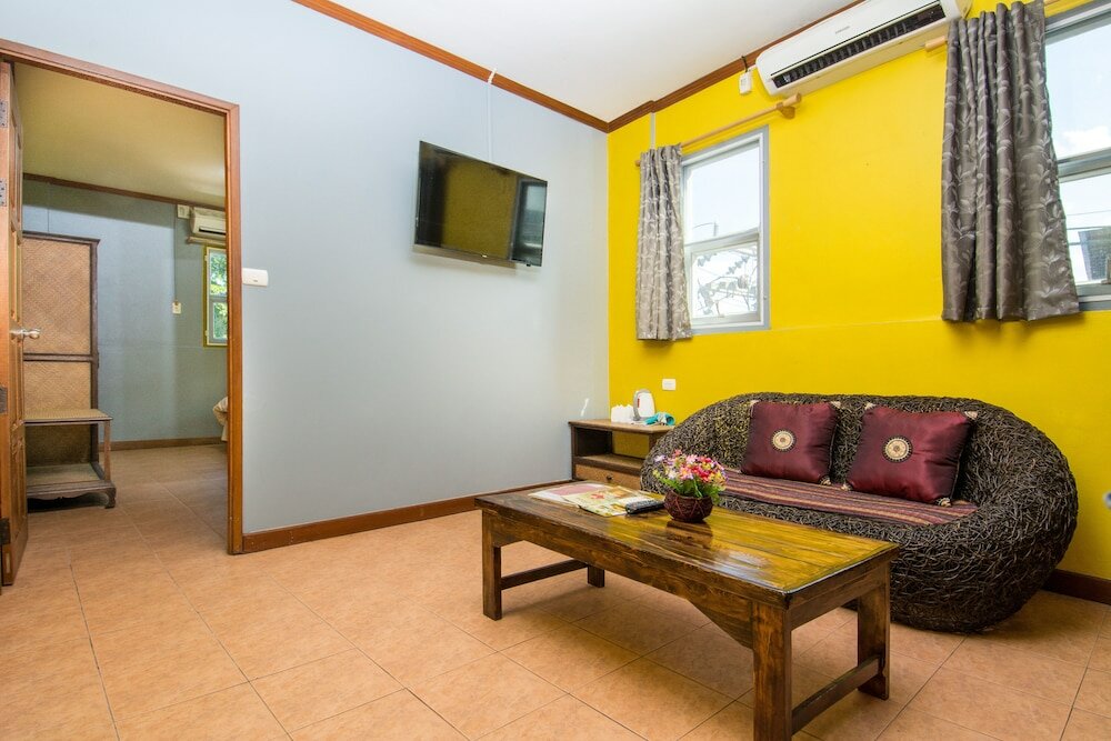 Фото Central Guesthouse