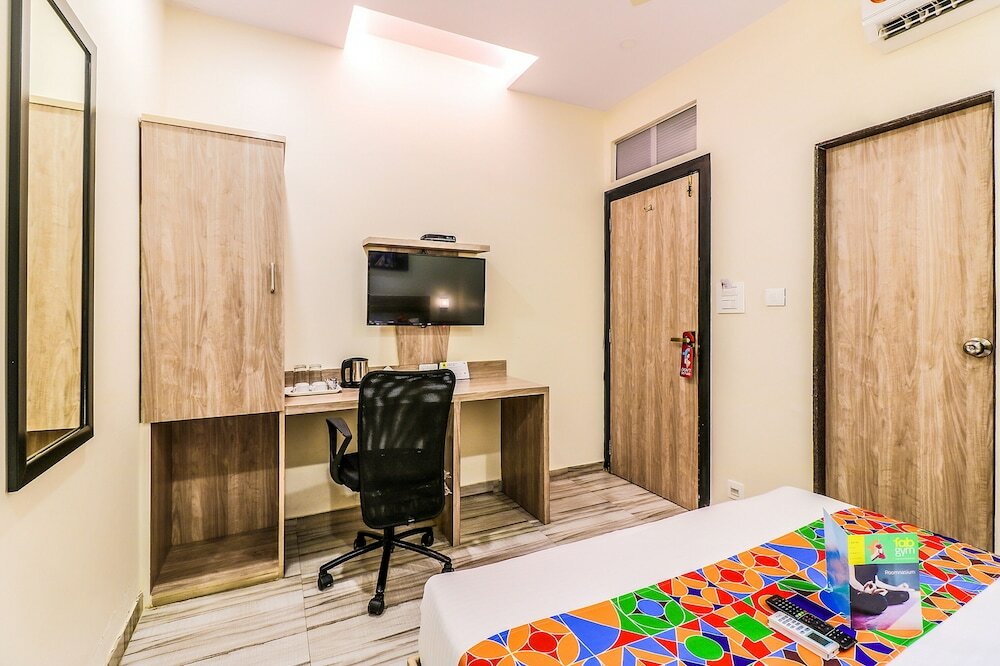 Фото FabHotel Aksa International Andheri East