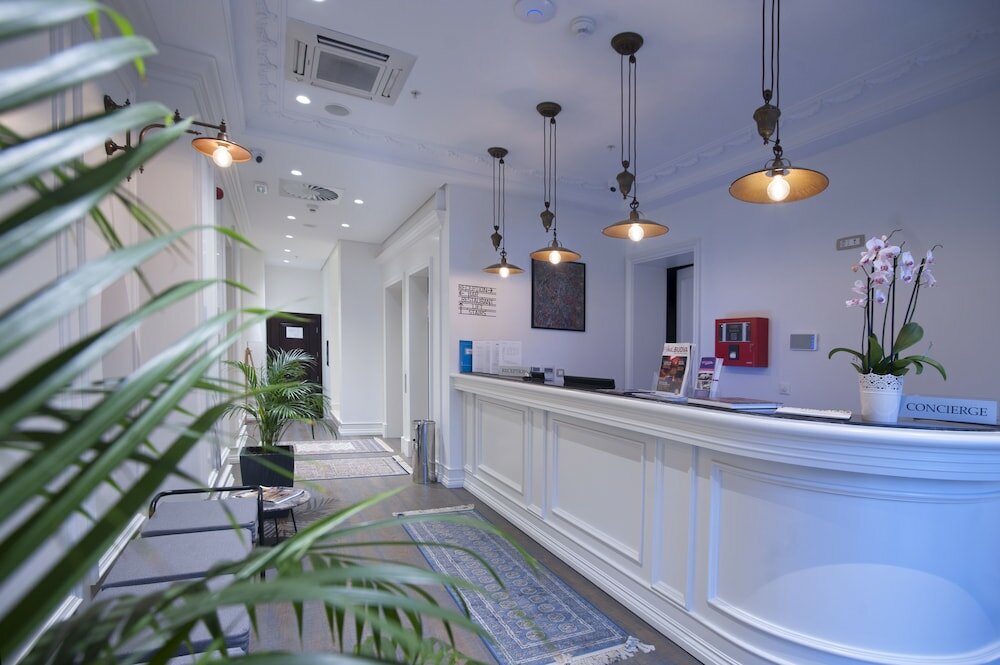 Фото Hotel Majestic