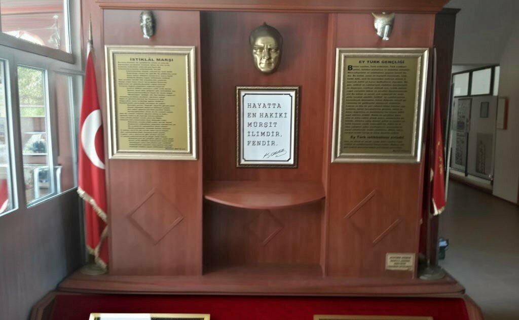 Lyceum Gunesler Anatolian High School, Adapazari, photo