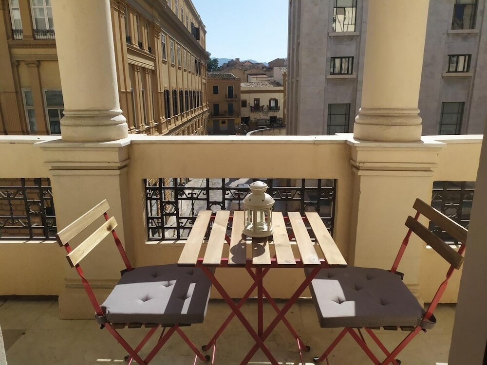 Фото VIA Roma 315 bed and breakfast