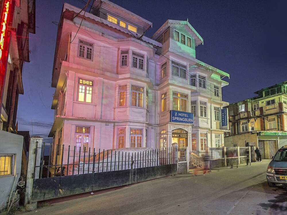 Фото Muscatel SpringBurn - 100Mts MallRoad