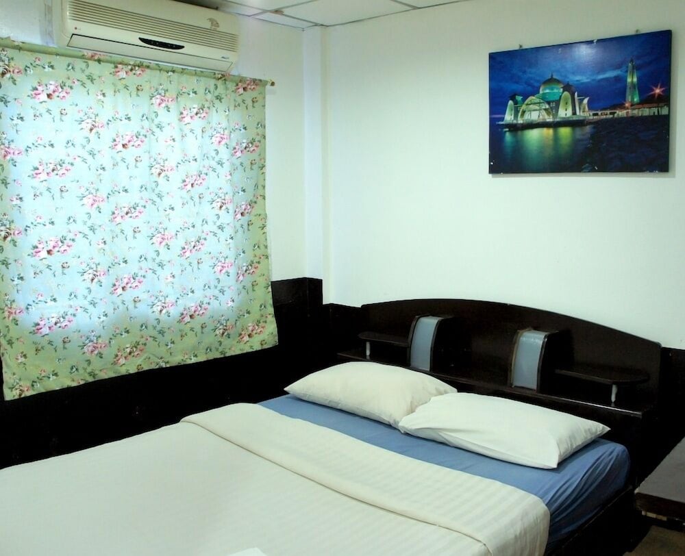 Фото Golden Bee PhiPhi 