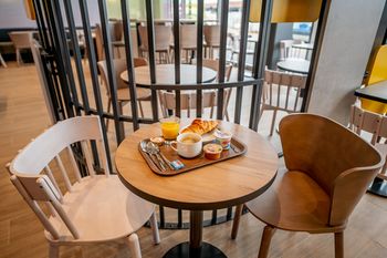 Фото B&B HOTEL Bordeaux Centre Gare Saint-Jean