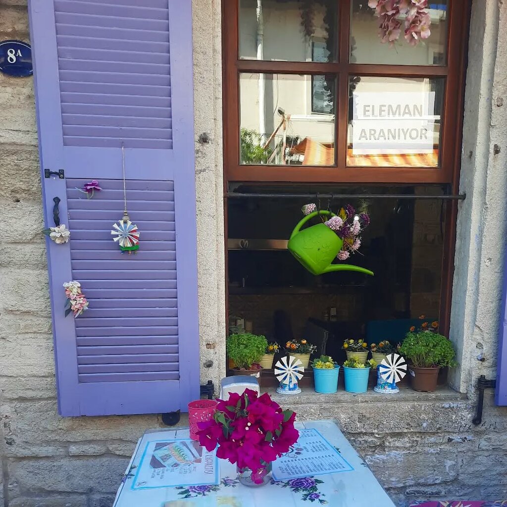 Cafe Ada, Foca, photo