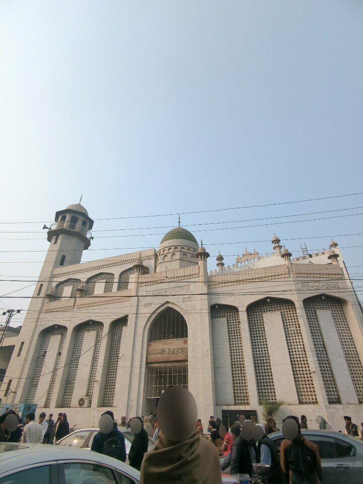 Mosque Masjid Main Market, Lahore, photo