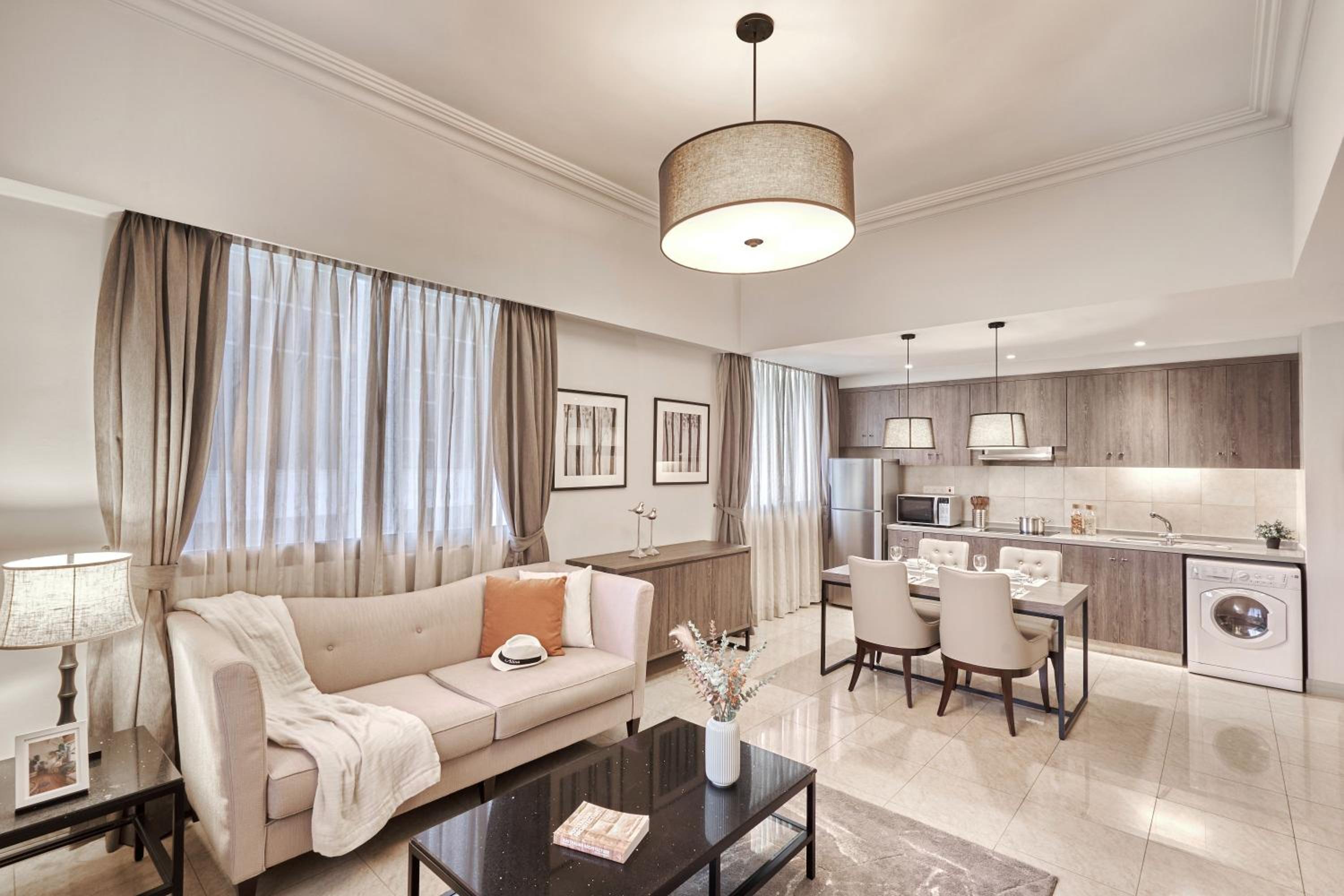 Фото Adina Serviced Apartments Singapore Orchard