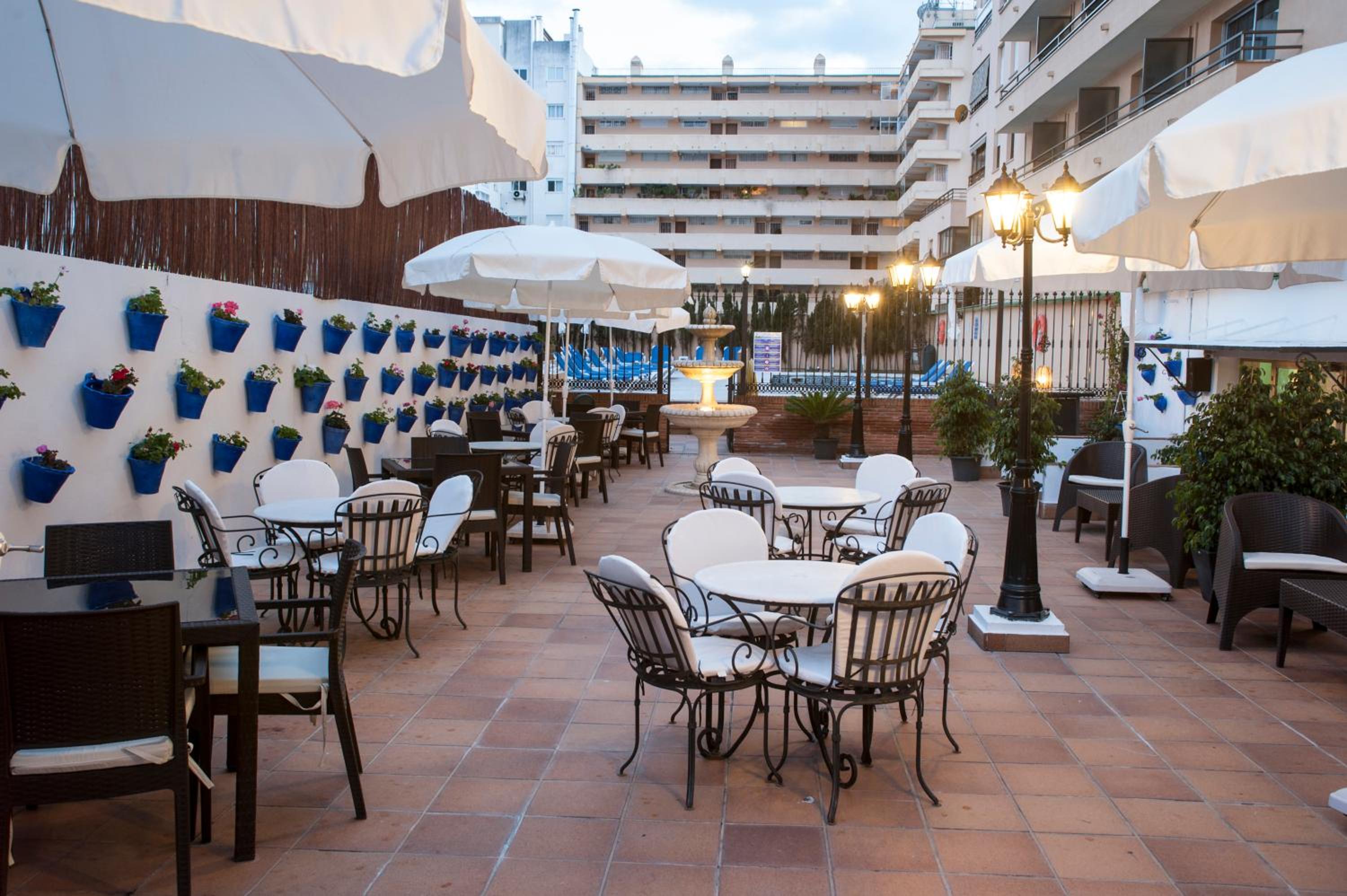 Фото Hotel El Faro Marbella