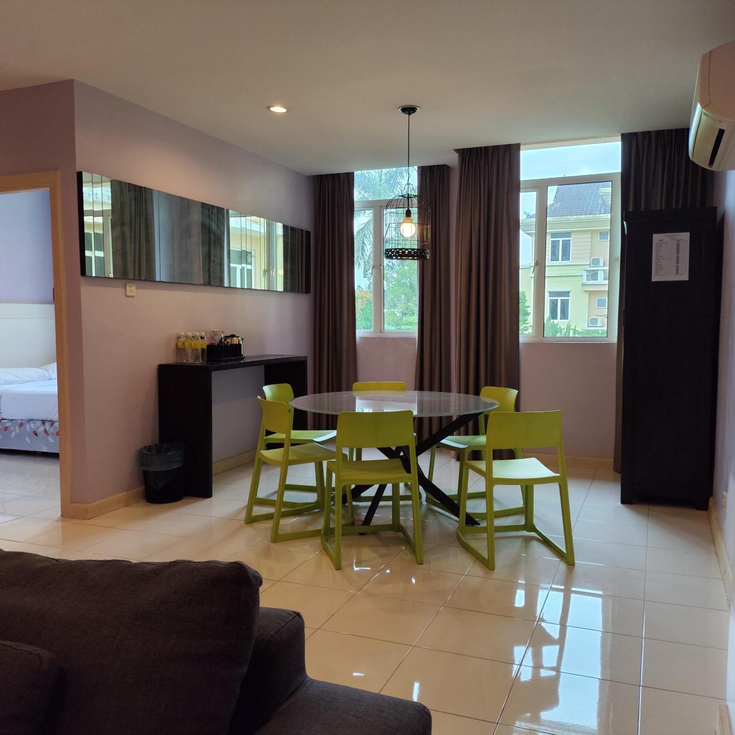Фото JinHold Service Apartment