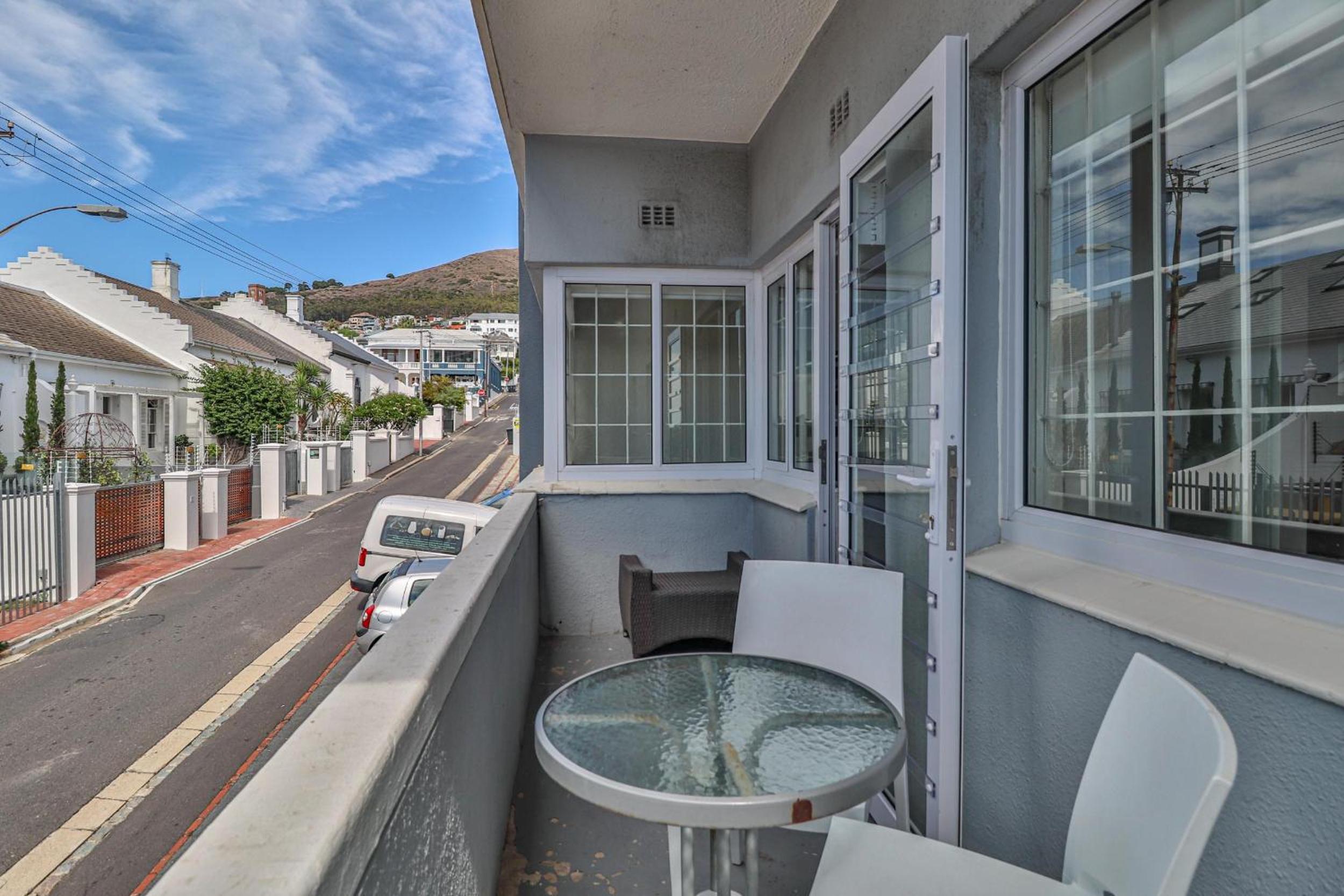 Фото Eaton Square 2 by Ctha