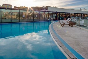 Гостиница VIP Executive Eden Aparthotel