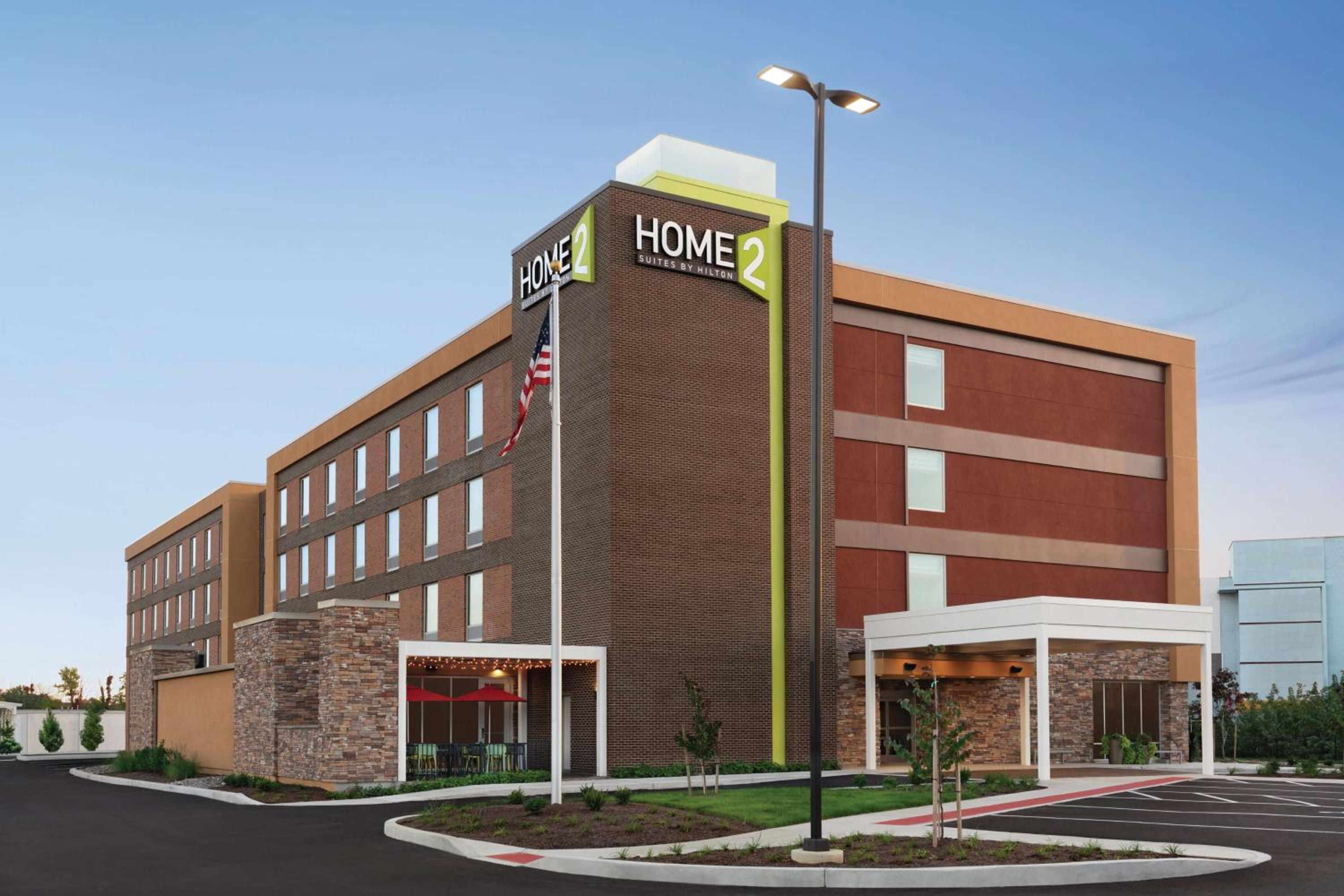 Фото Home2 Suites by Hilton Lancaster