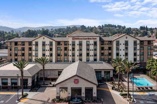 Гостиница Hilton Garden Inn Pomona в Помоне