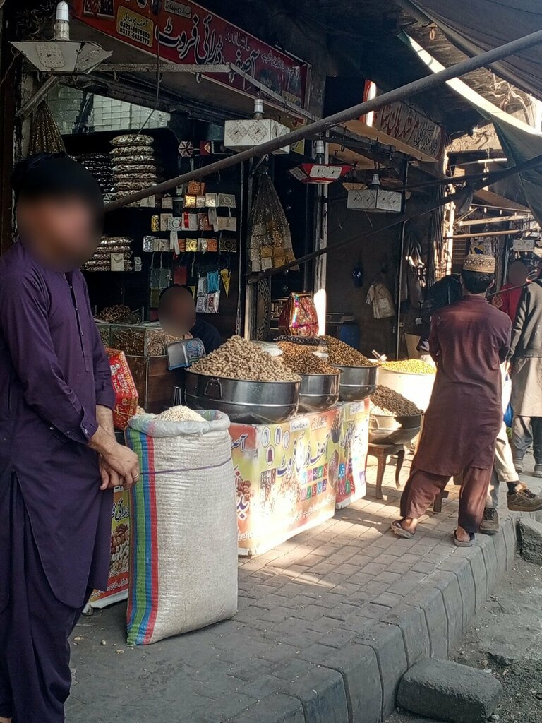 Nuts, snacks, dried fruits Asif dry fruit, Lahore, photo