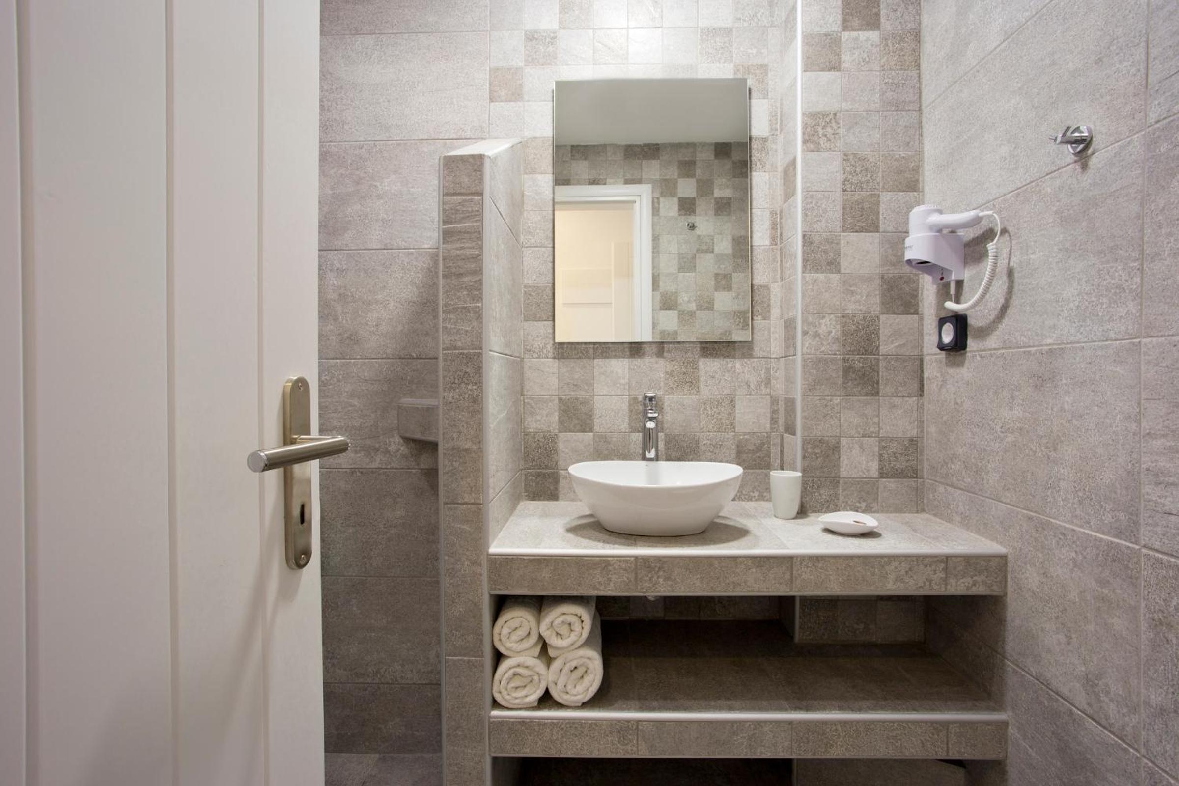 Фото Alexandra Hotel