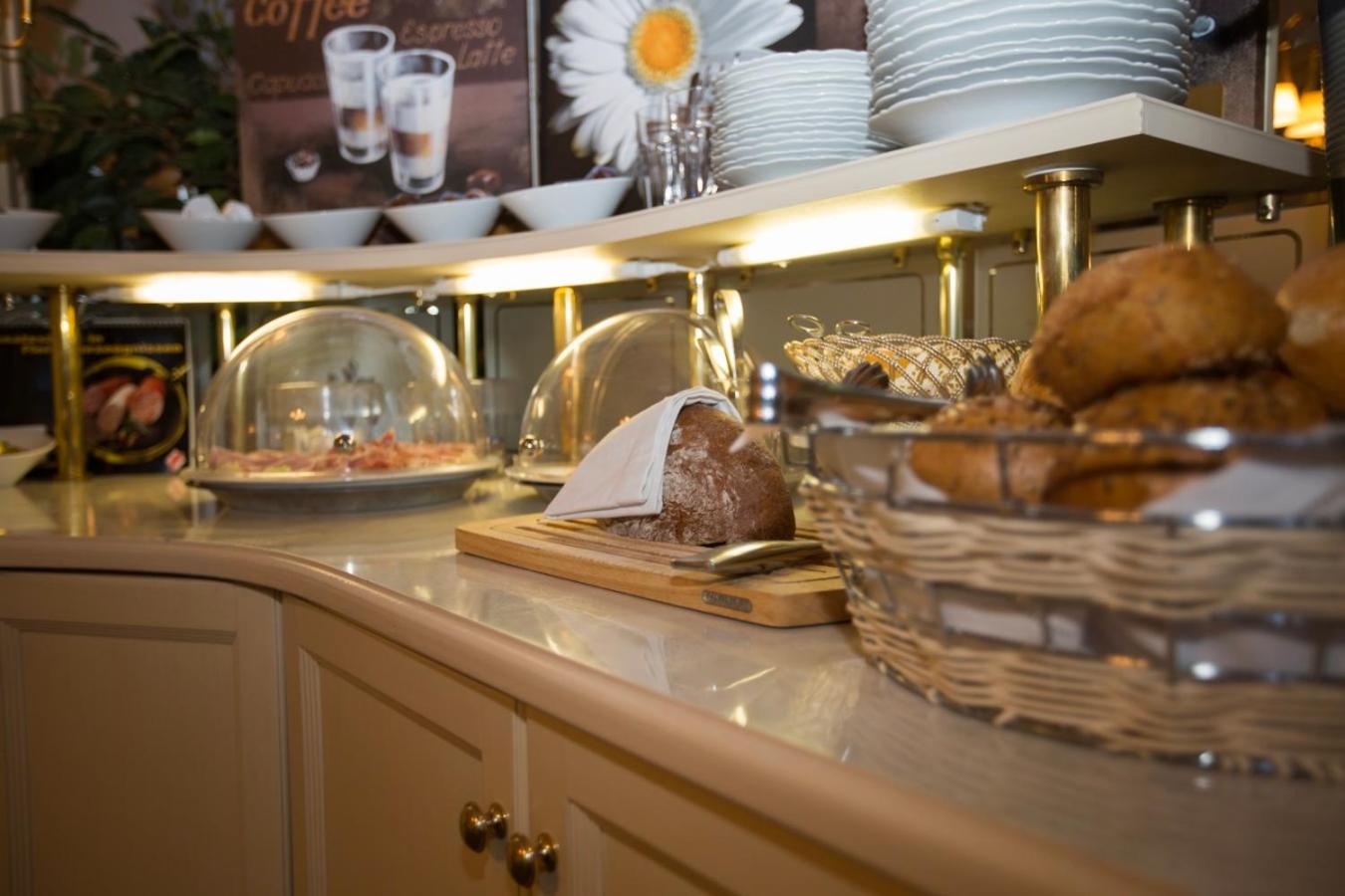 Фото Hotel Burghof