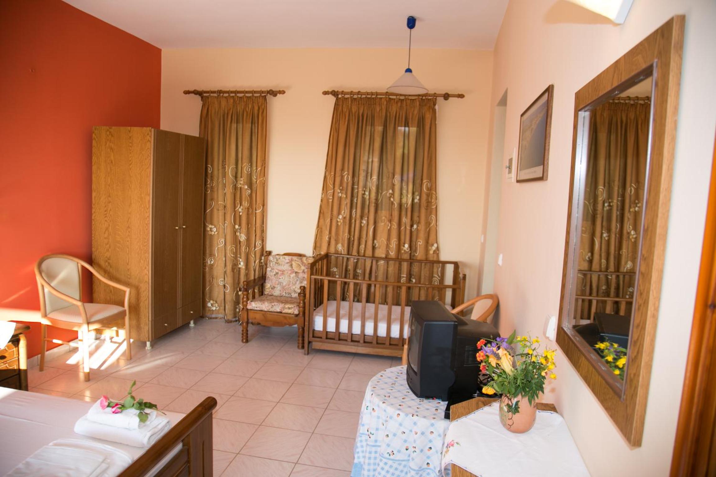 Фото Almyros Studios & Apartments