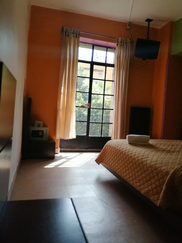 Фото Amigo Suites