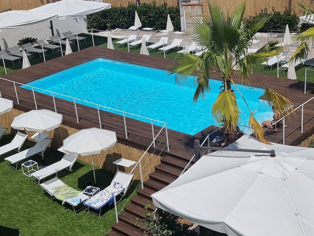 Фото Ranch Palace Hotel