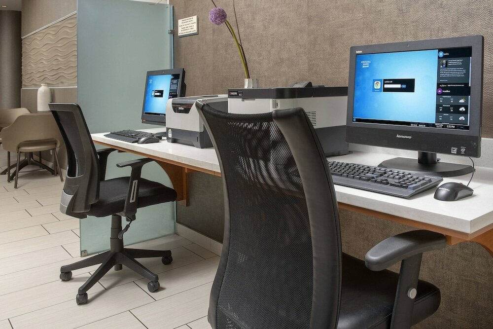 Фото SpringHill Suites Alexandria