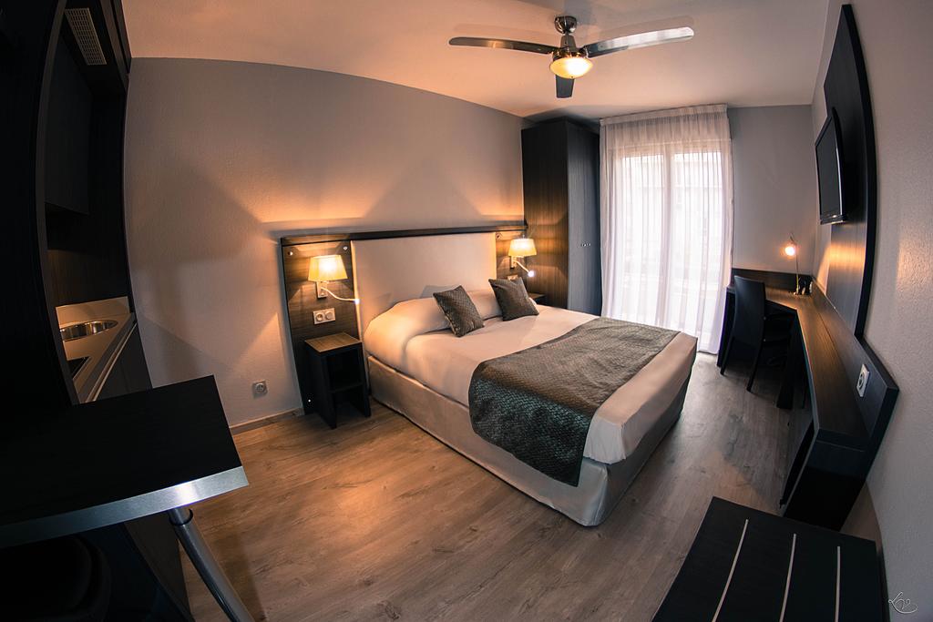 Фото Séjours & Affaires Aix-en-Provence Mirabeau