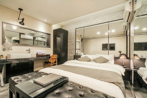 Гостиница Hotel 2.4 в Сеуле