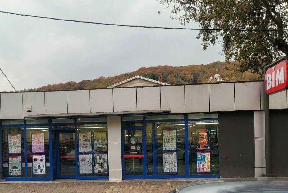 Supermarket Bim, Istanbul, photo