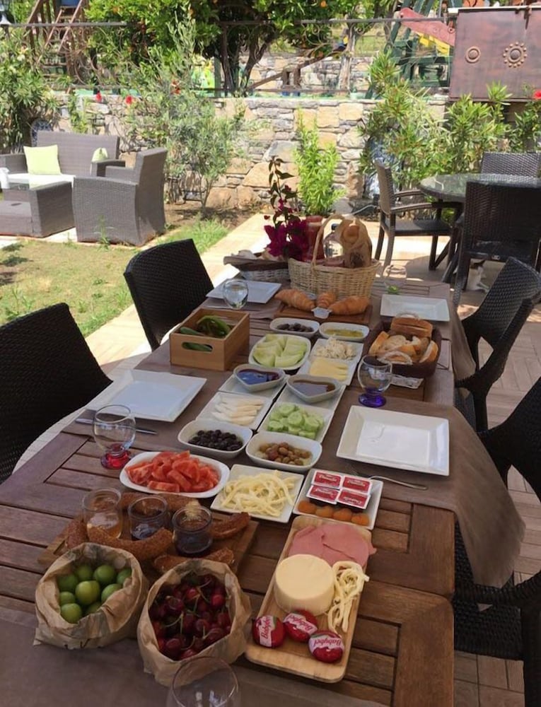 Фото Mervehan Residence