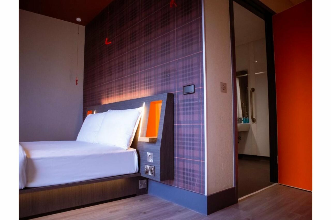 Фото EasyHotel Dublin City Centre