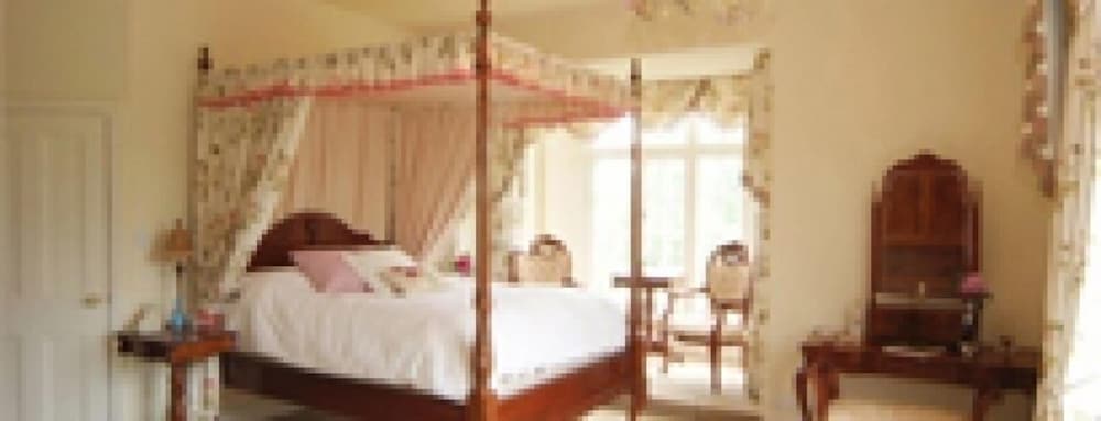 Фото Dunsley Hall Hotel