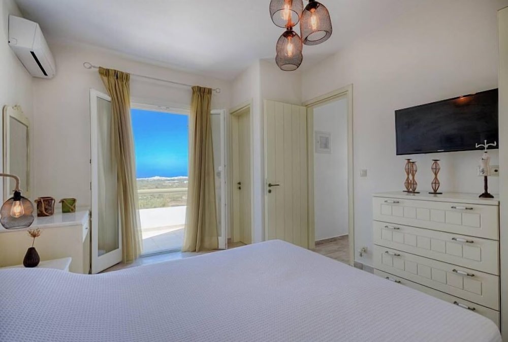 Фото Aerides Villas