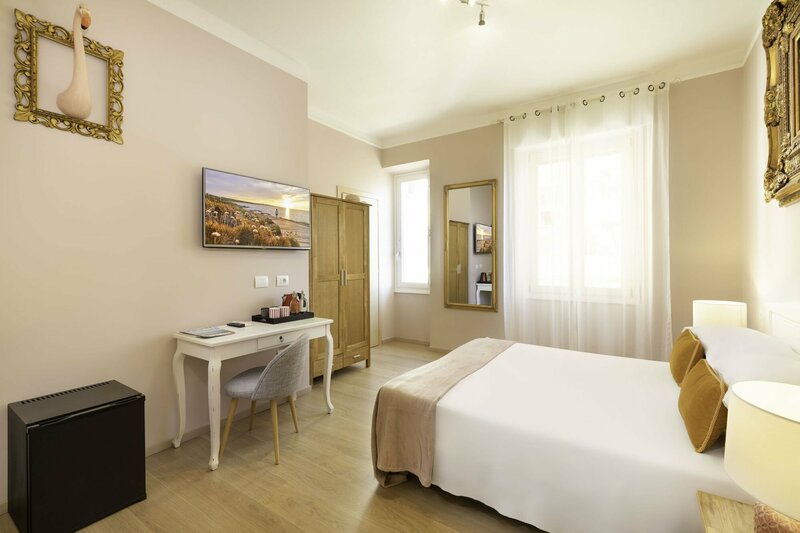 Гостиница Colibrì Prestige Rooms в Кальяри