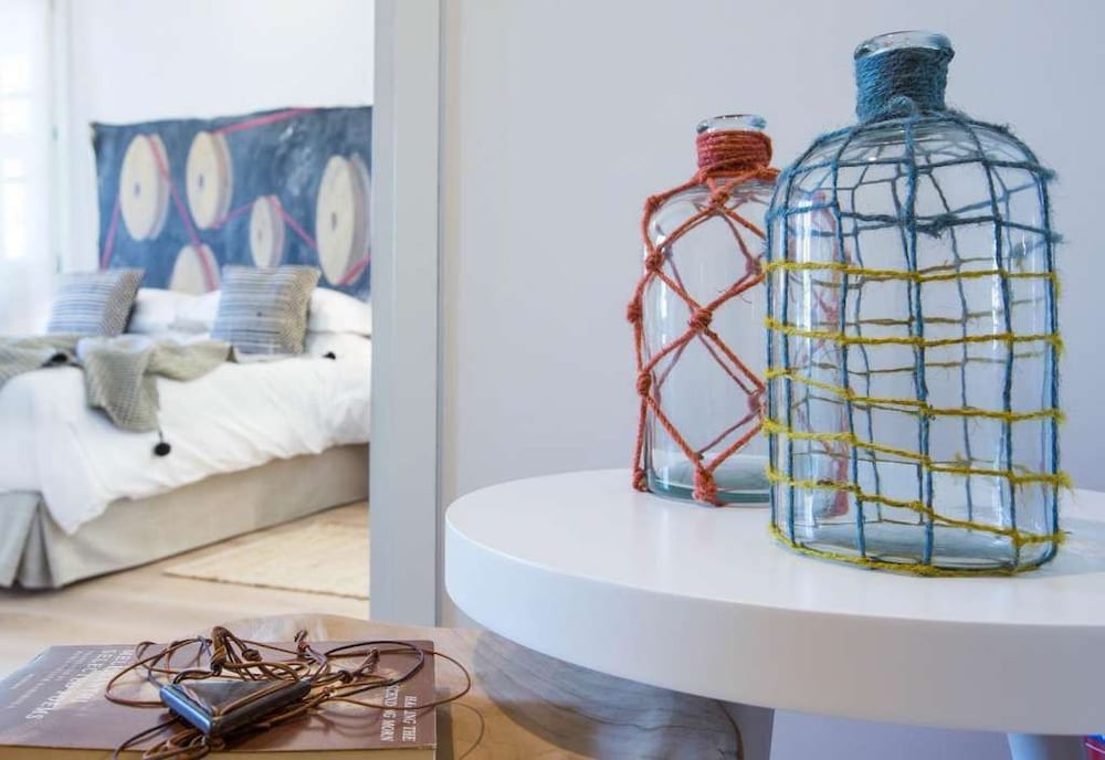 Фото Amymone Suites