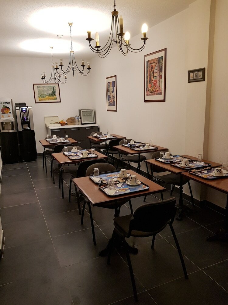 Фото Hôtel le Clémenceau