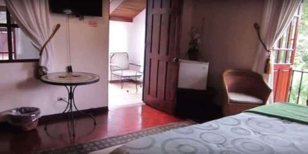 Фото The Cariari Bed and Breakfast