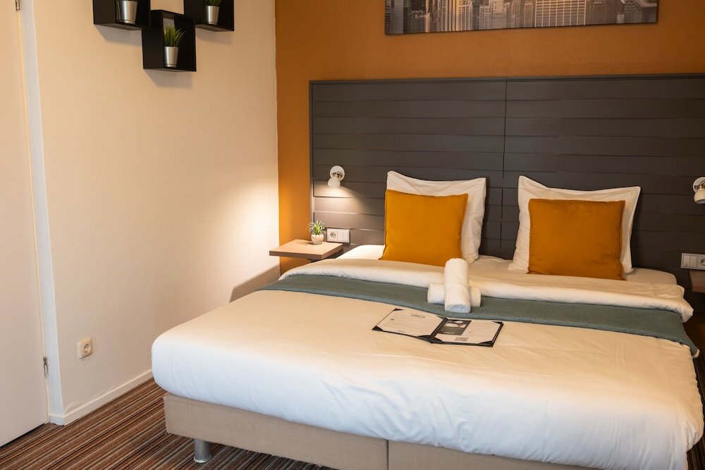 Фото The Happy Traveler