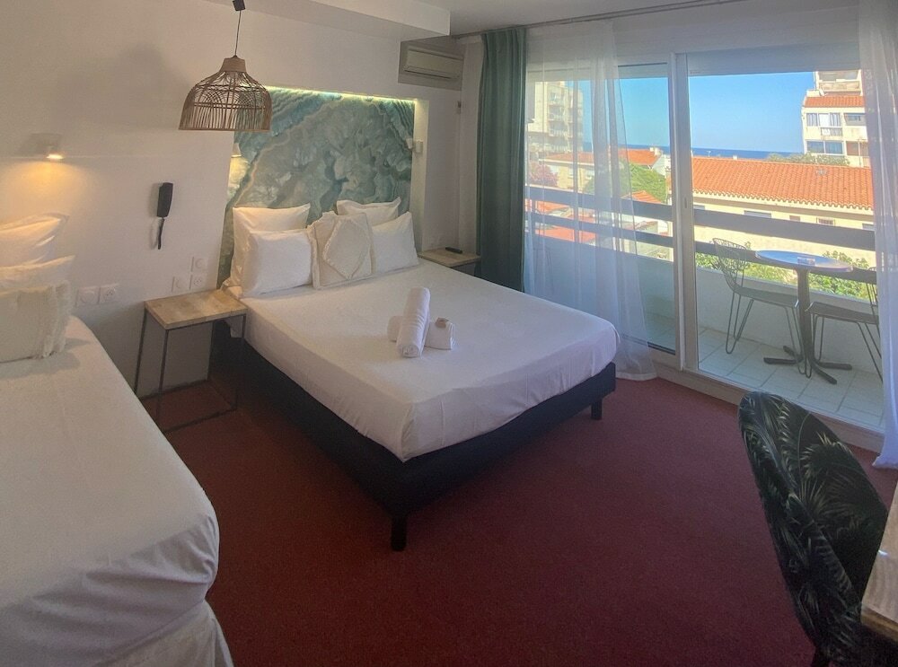 Фото Hôtel les Sables