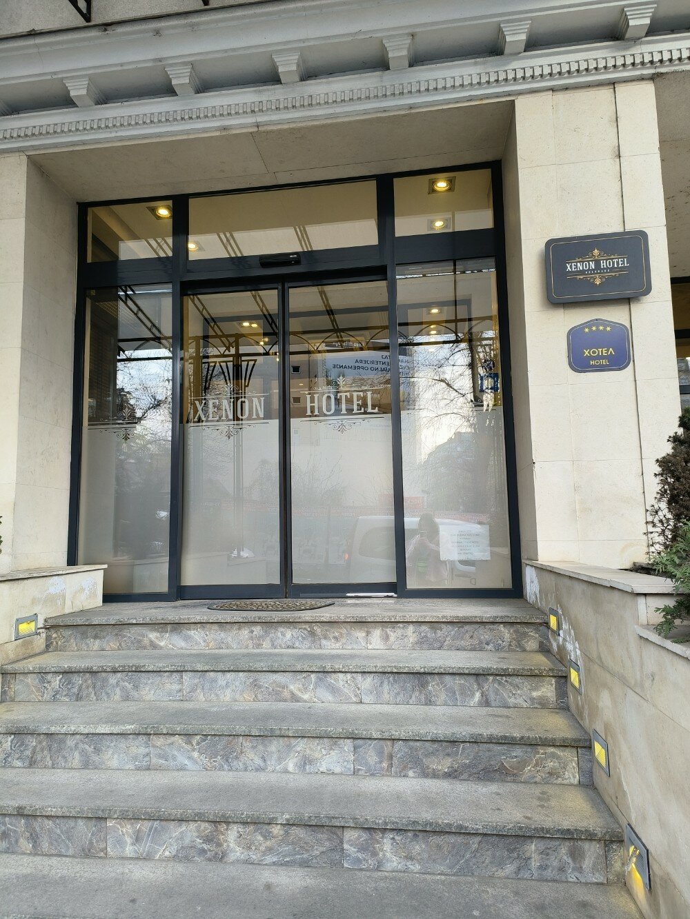 Фото Xenon Hotel