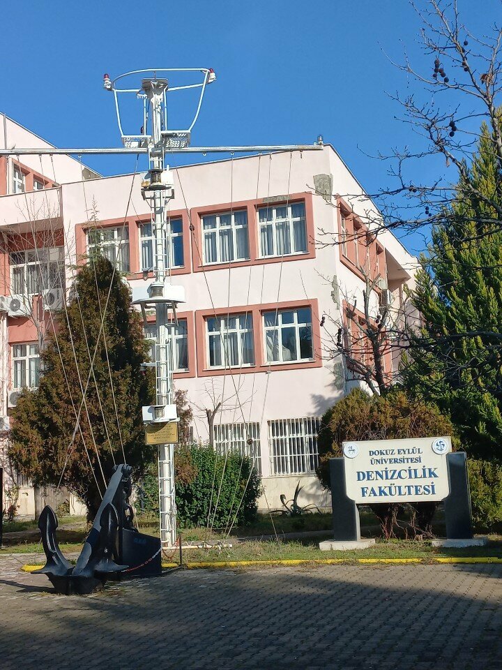 Education infrastructure Dokuz Eylul University De, Izmir, photo