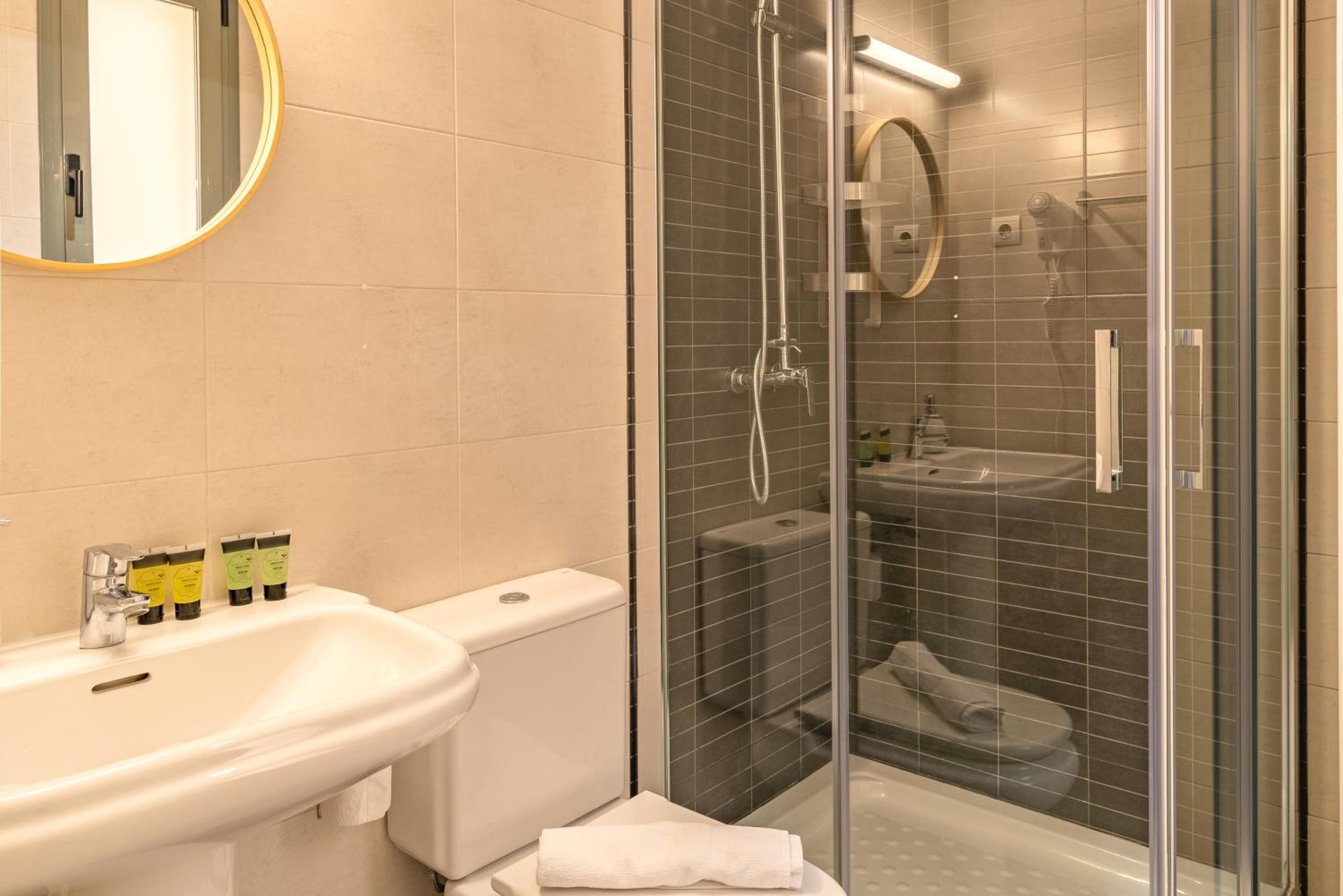 Фото Feelathome Merced Apartments