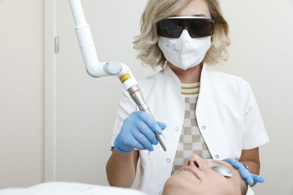 جراحة تجميلية Bi Clinic - Bilgehan ilker Md ، اسطنبول، صورة