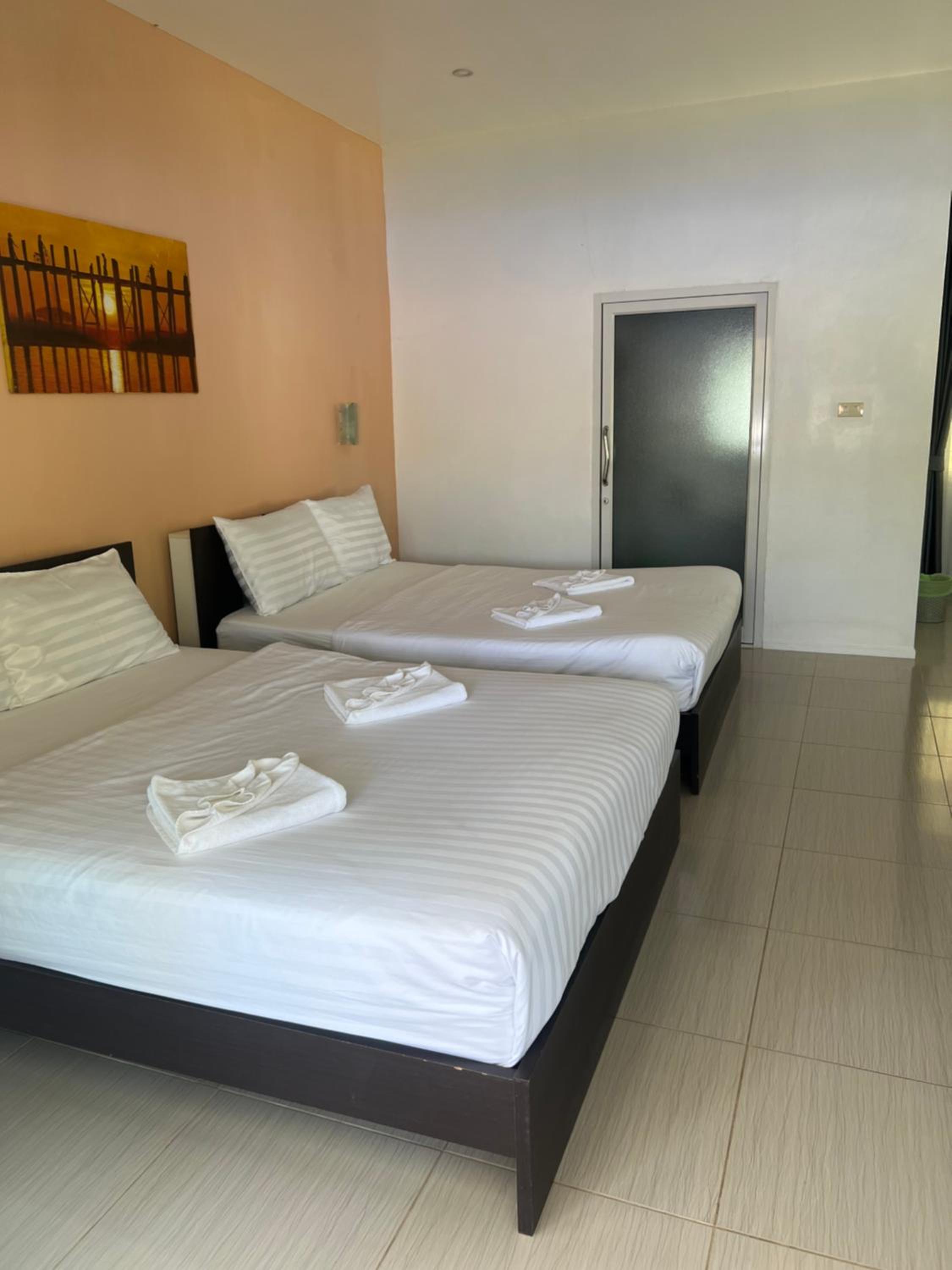 Фото Thipburee Resort