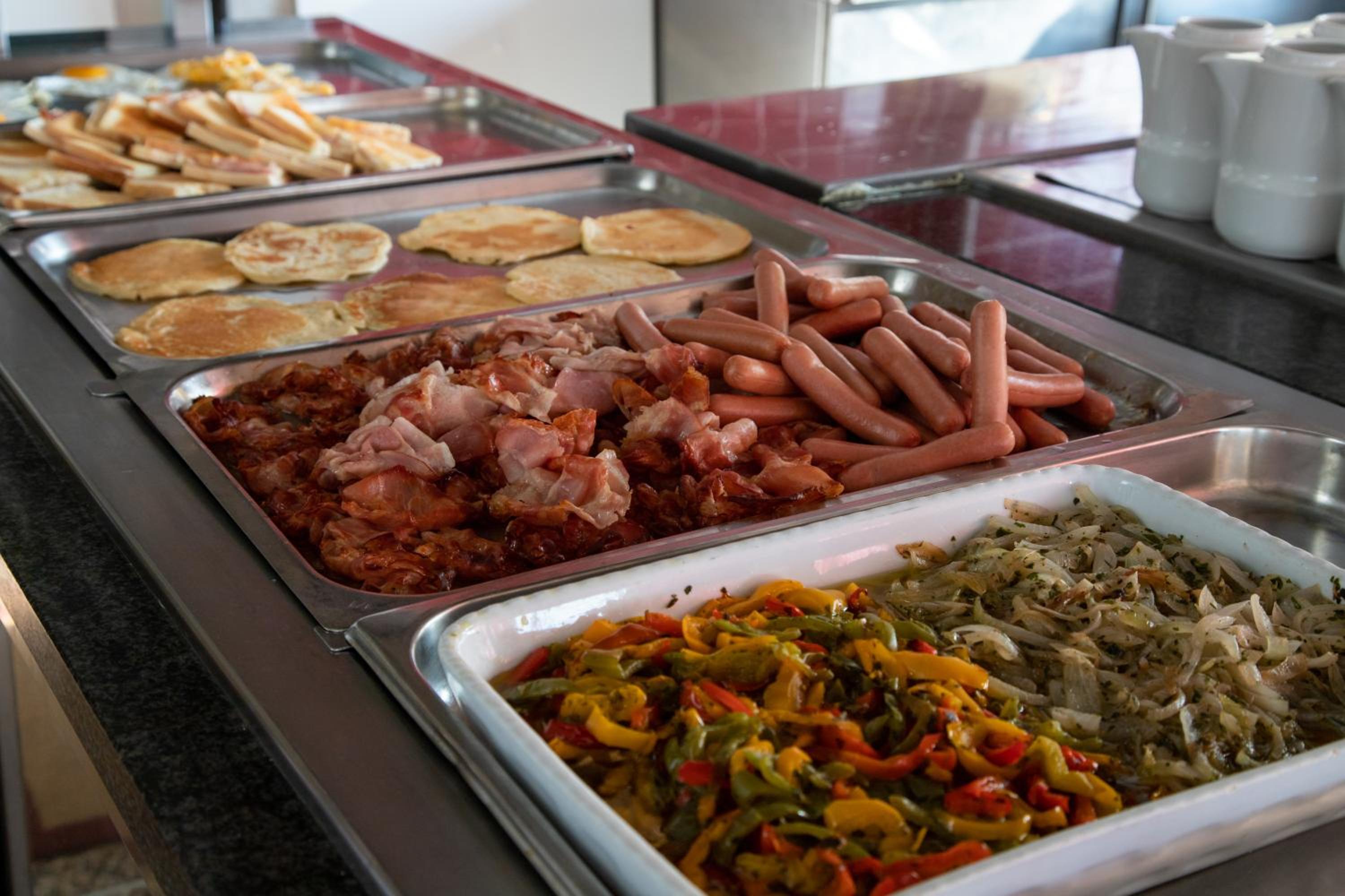 Фото Hotel Elpiro