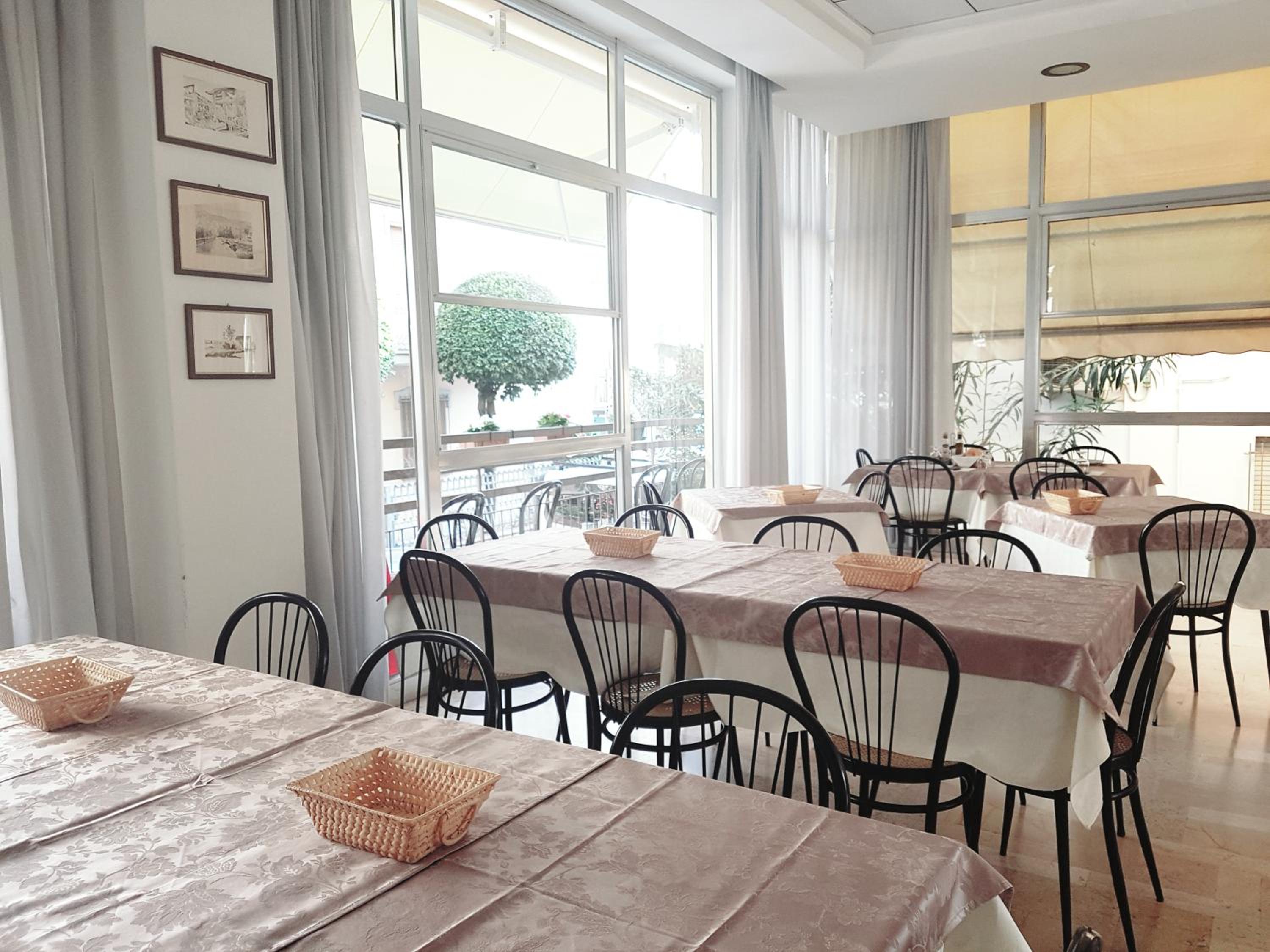 Фото Hotel Amados